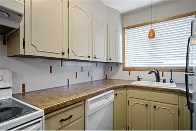 2741 Morningside Drive #8, Eau Claire, WI 54703 - Photo 3