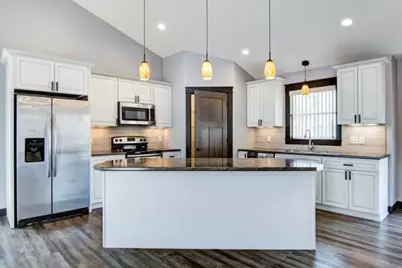 4240 Clay Street, Eau Claire, WI 54701 - Photo 9