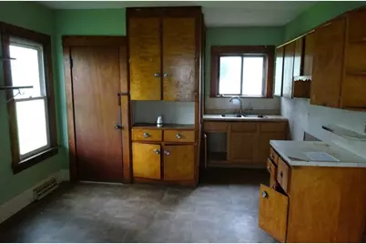 110 E 9th Street, Neillsville, WI 54456 - Photo 3