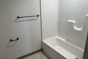 4901 Woodland Pk Dr, Eau Claire, WI 54701 - Photo 9