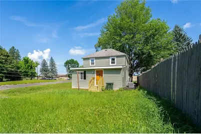 488 Minneapolis Ave, Amery, WI 54001 - Photo 5