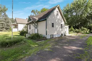 915 Platt St, Eau Claire, WI 54703 - Photo 3