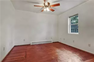 915 Platt St, Eau Claire, WI 54703 - Photo 11