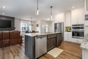 637 Maple Ct, New Richmond, WI 54017 - Photo 21