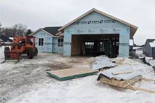 780 Kayson Pl, Altoona, WI 54720 - Photo 1