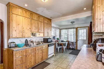 552 Wagner Avenue, Eau Claire, WI 54703 - Photo 5