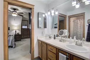 3920 Woodcrest Ct, Eau Claire, WI 54701 - Photo 35