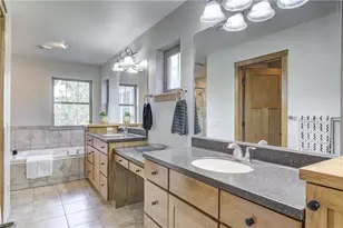 907 Sandalwood Dr, Altoona, WI 54720 - Photo 25