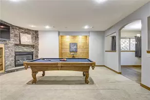 907 Sandalwood Dr, Altoona, WI 54720 - Photo 37