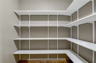 907 Sandalwood Dr, Altoona, WI 54720 - Photo 15