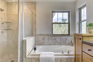 907 Sandalwood Dr, Altoona, WI 54720 - Photo 25