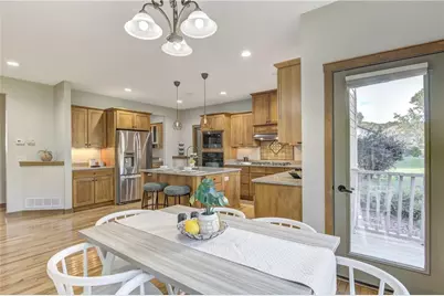 907 Sandalwood Drive, Altoona, WI 54720 - Photo 11