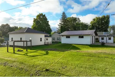 219 Main Street, Greenwood, WI 54437 - Photo 35