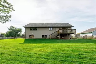 829 Bluff View Cir, Chippewa Falls, WI 54729 - Photo 21