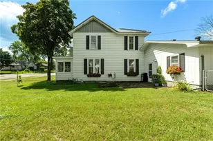 334 W Grand Ave, Chippewa Falls, WI 54729 - Photo 5