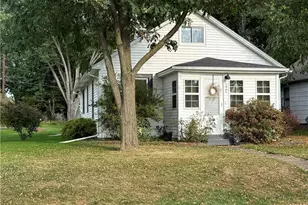 121 6th St, Cornell, WI 54732 - Photo 1