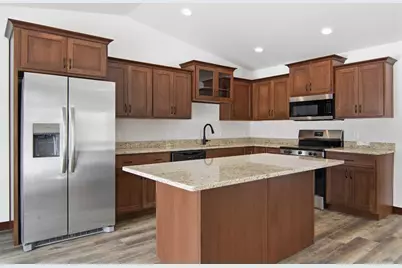 1808 Dorret Road, Eau Claire, WI 54703 - Photo 3