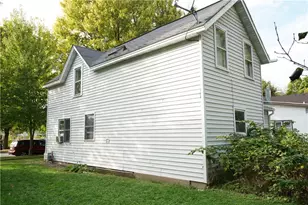 1320 Douglas St, Menomonie, WI 54751 - Photo 5