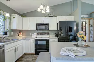 2314 Vesterheim St, Eau Claire, WI 54703 - Photo 5