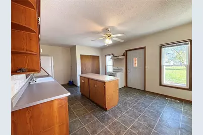 331 Phipps Avenue, Rice Lake, WI 54868 - Photo 3