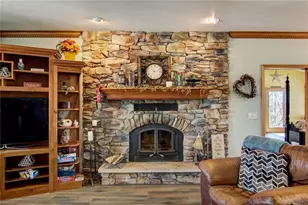 W10753 Hannon Rd, Black River Falls, WI 54615 - Photo 17