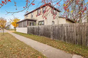 739 Broadway St, Eau Claire, WI 54703 - Photo 3