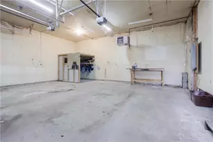 739 Broadway St, Eau Claire, WI 54703 - Photo 15