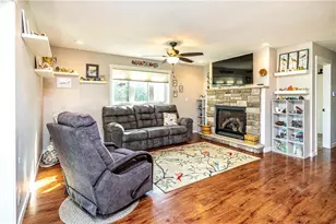 360 12th St, Black River Falls, WI 54615 - Photo 9