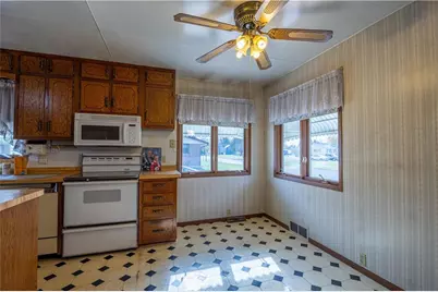 809 E 6th Street, Ladysmith, WI 54848 - Photo 9