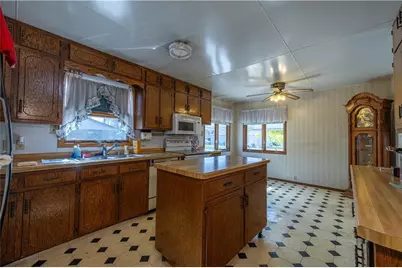 809 E 6th Street, Ladysmith, WI 54848 - Photo 5