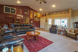 619 Rose St, Black River Falls, WI 54615 - Photo 7