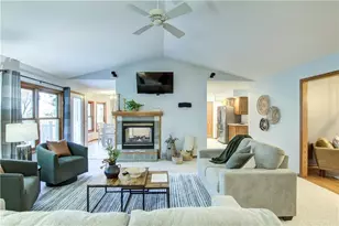 2030 Abbe Hill Dr, Eau Claire, WI 54703 - Photo 7