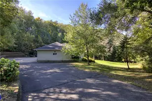 2030 Abbe Hill Dr, Eau Claire, WI 54703 - Photo 37