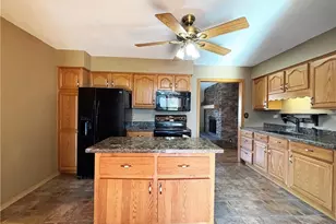 912 Lee St, Rice Lake, WI 54868 - Photo 3