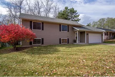 2523 Kenora Parkway, Eau Claire, WI 54703 - Photo 3