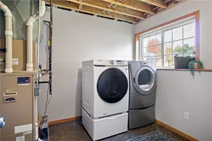 2523 Kenora Pkwy, Eau Claire, WI 54703 - Photo 37