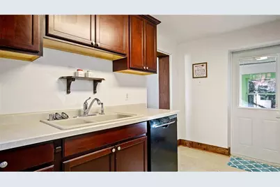 324 Mead Street, Eau Claire, WI 54703 - Photo 11