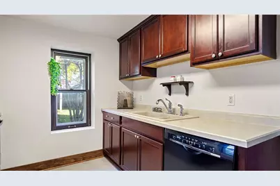 324 Mead Street, Eau Claire, WI 54703 - Photo 9