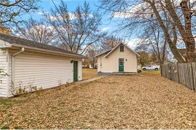 1524 Lyndale Avenue, Eau Claire, WI 54701 - Photo 27