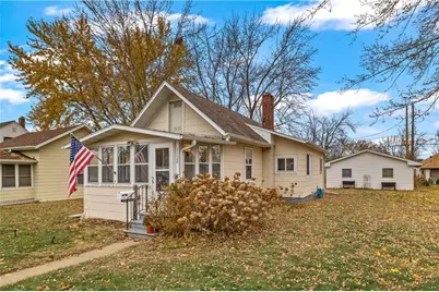 1524 Lyndale Avenue, Eau Claire, WI 54701 - Photo 3