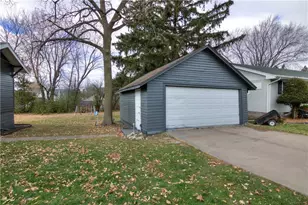 601 Park Ave, Stanley, WI 54768 - Photo 5