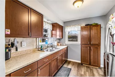 619 Fairfax Street, Altoona, WI 54720 - Photo 11