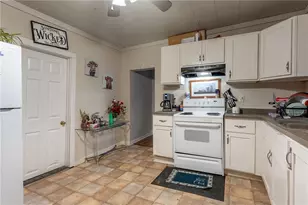 708 Jones Street #1 &amp #1/2, Eau Claire, WI 54701 - Photo 9