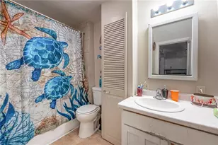 708 Jones Street #1 &amp #1/2, Eau Claire, WI 54701 - Photo 17