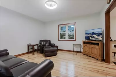 5217 E Hamilton Avenue, Eau Claire, WI 54701 - Photo 9