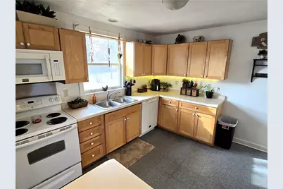 3233 Potter Road, Eau Claire, WI 54703 - Photo 5