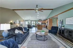 8536 Hanson Dr, Holmen, WI 54636 - Photo 9