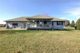 8536 Hanson Dr, Holmen, WI 54636 - Photo 35
