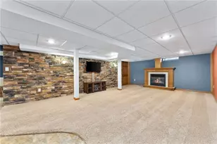 305 S Clark St, Thorp, WI 54771 - Photo 15