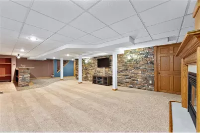 305 S Clark Street, Thorp, WI 54771 - Photo 7